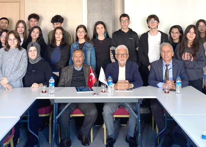 Avcı ve Cengiz, Fen Lisesi öğrencileriyle biraraya geldi