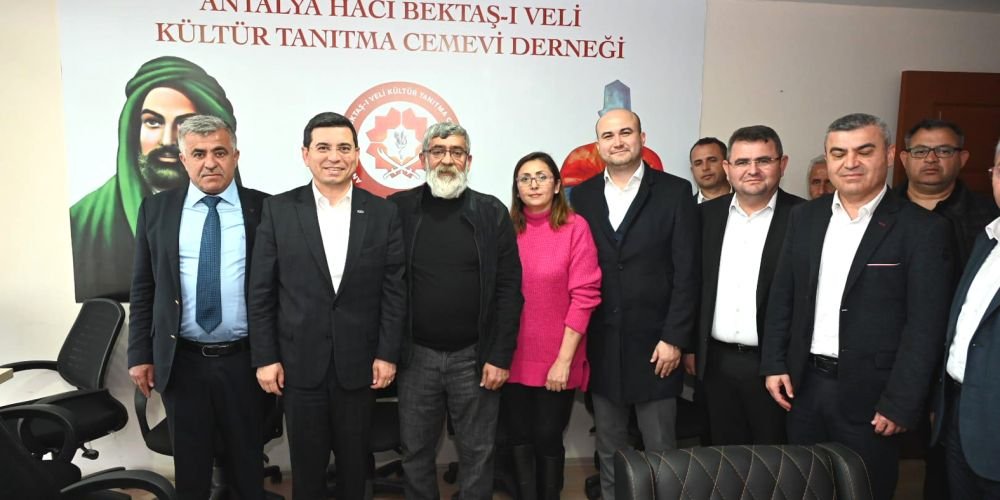 Tütüncü: “Döşemealtı’nın Önünde Çok Güzel Ufuklar Var”