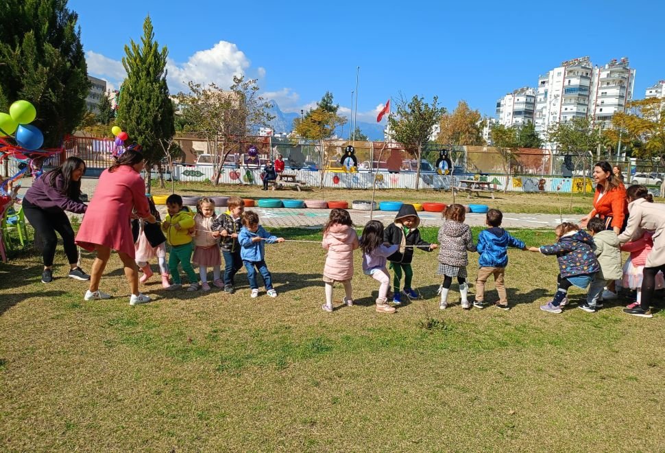 Minikler güzel havanın keyfini çıkardı