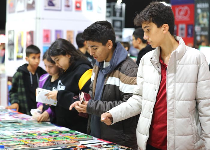 13. Antalya Kitap Fuarı’na  öğrencilerden yoğun ilgi