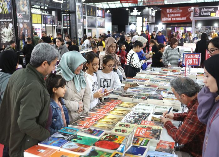 Antalyalılar kitap fuarından memnun