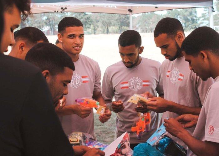Antalyaspor Güney Afrikalı çocukların yanında