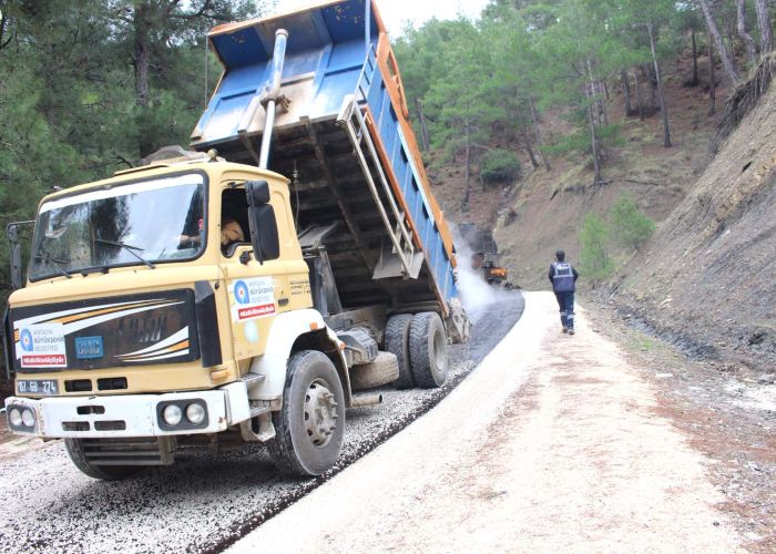 Büyükşehirden Beşkonak-Burmahan’a asfalt