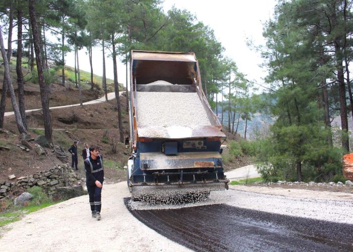 Büyükşehirden Beşkonak-Burmahan’a asfalt