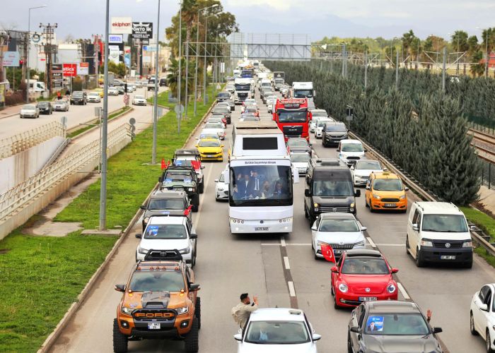 Tütüncü’ye coşkulu karşılama