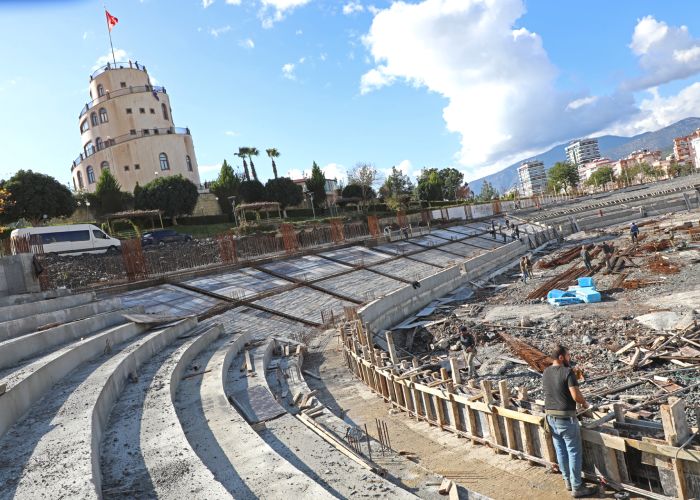 Kumluca Atatürk Stadyumu %85 tamamlandı