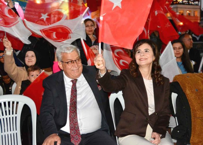 Okudan’dan Miting gibi Lansman