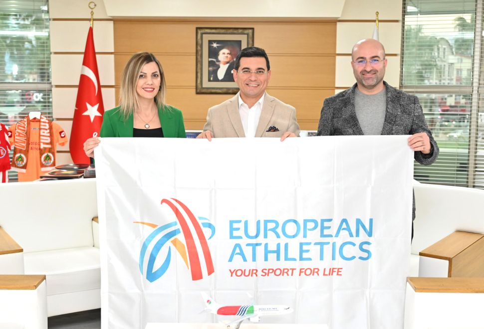 Kepez 2024 Avrupa Kros Şampiyonası bayrağını teslim aldı