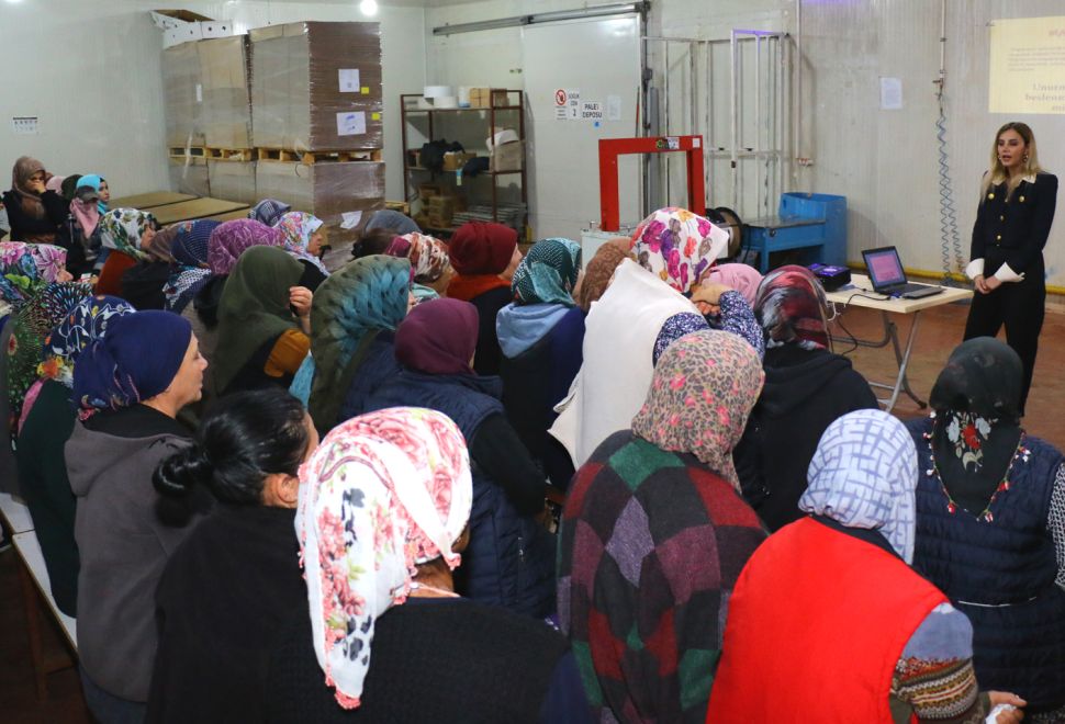 Belediye’den Kadın işçilere  “Aile Planlaması Eğitimi” 