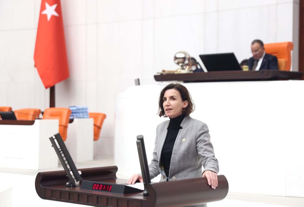 CHP Antalya Milletvekili Aliye Coşar;  “AFAD’ın tesisi denize sıfır bir alan olması şart mı?”