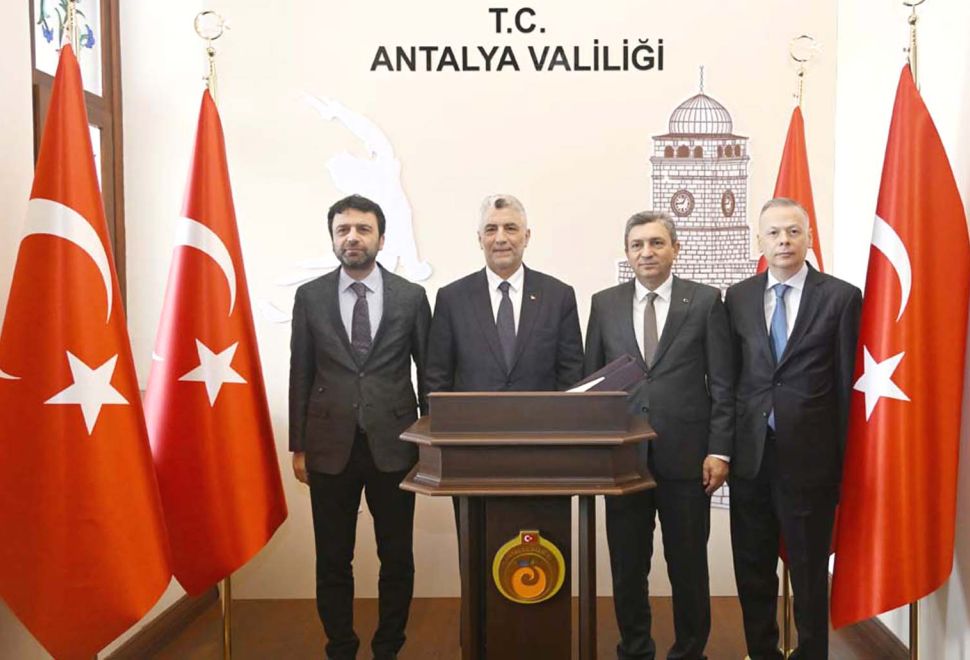 Bakanı Ömer Bolat,Valiliği ziyaret etti