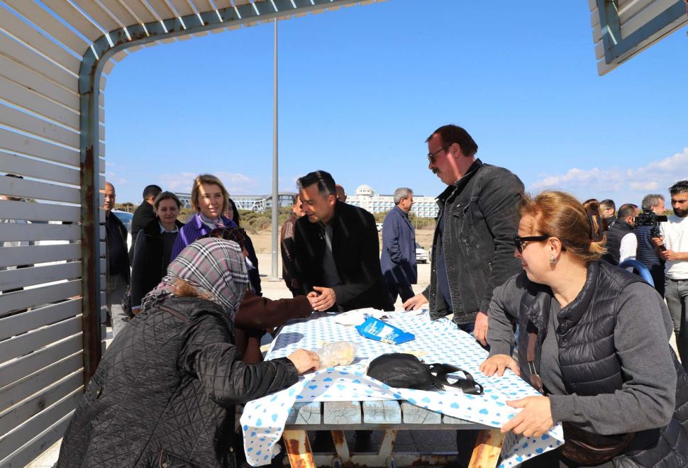 Başkan Adayı Nefi Kara piknik yapan vatandaşları ziyaret etti