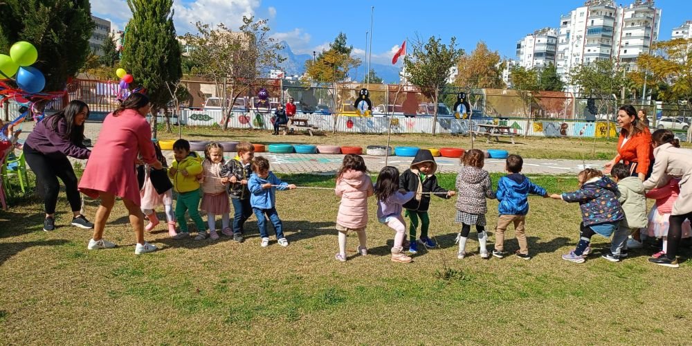 Minikler güzel havanın keyfini çıkardı