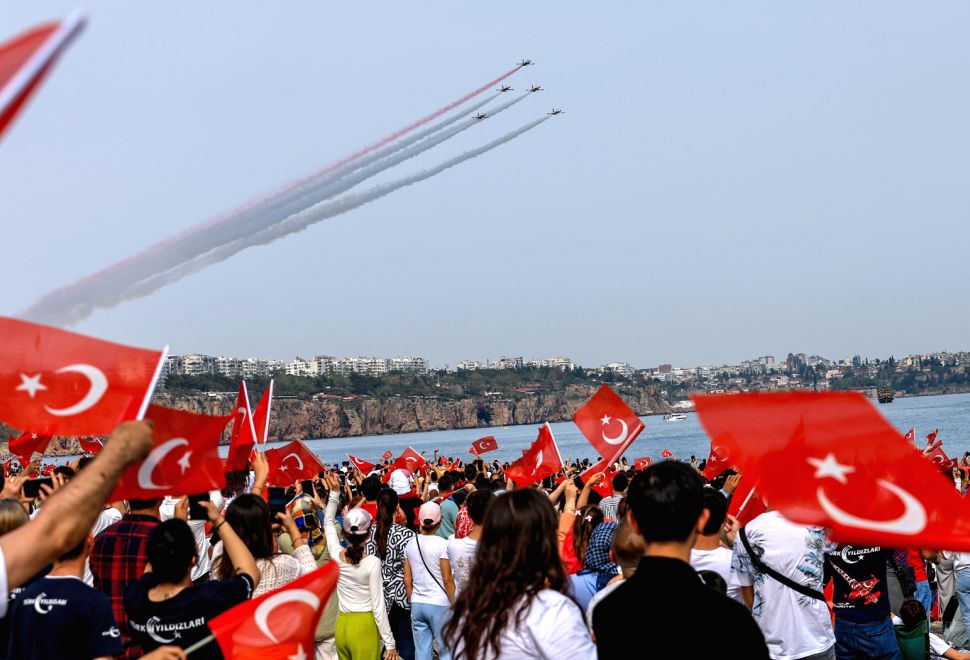 Türk Yıldızları büyüledi