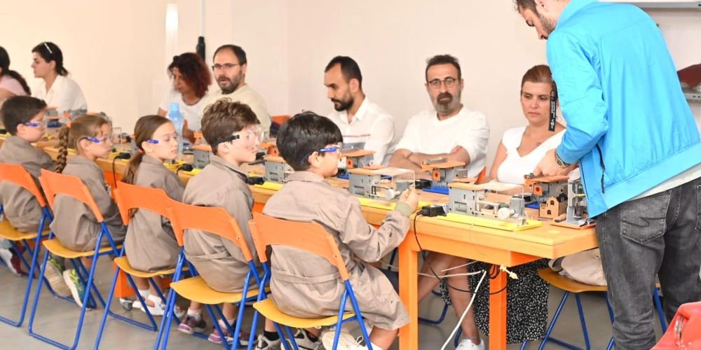 Atölye çalışmaları çocuk ve gençlerin ilgi odağı oldu 