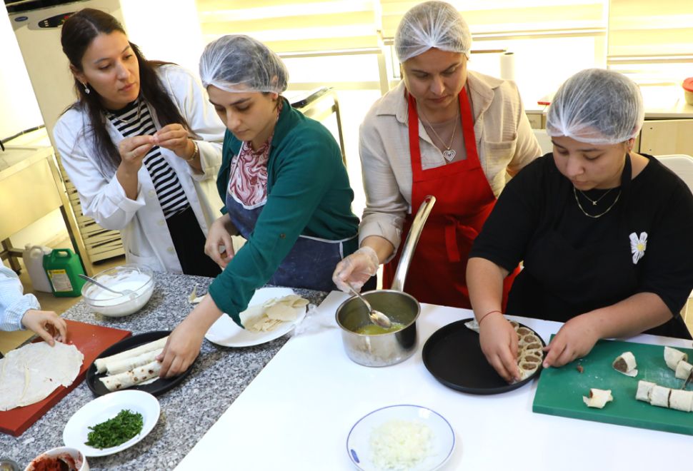 Gaziantep Mutfağı’nı ATASEM’de öğreniyorlar 