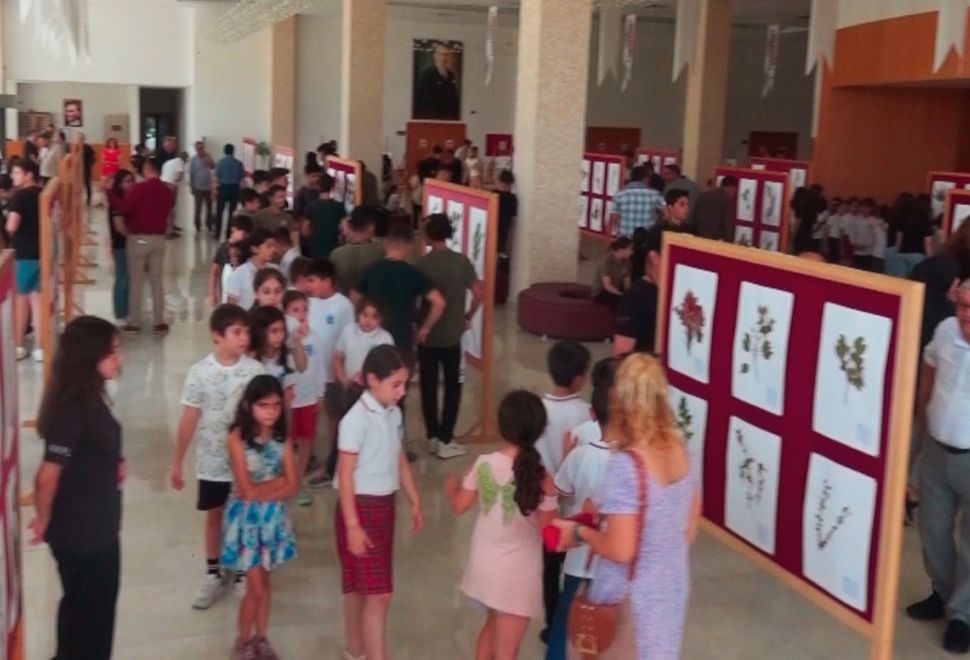 Namık Karamancı Fen Lisesi öğrencileri sergi açtı