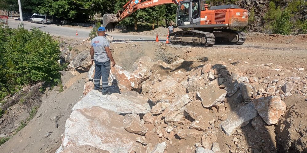 Alanya kırsalında yol bakımları sürüyor