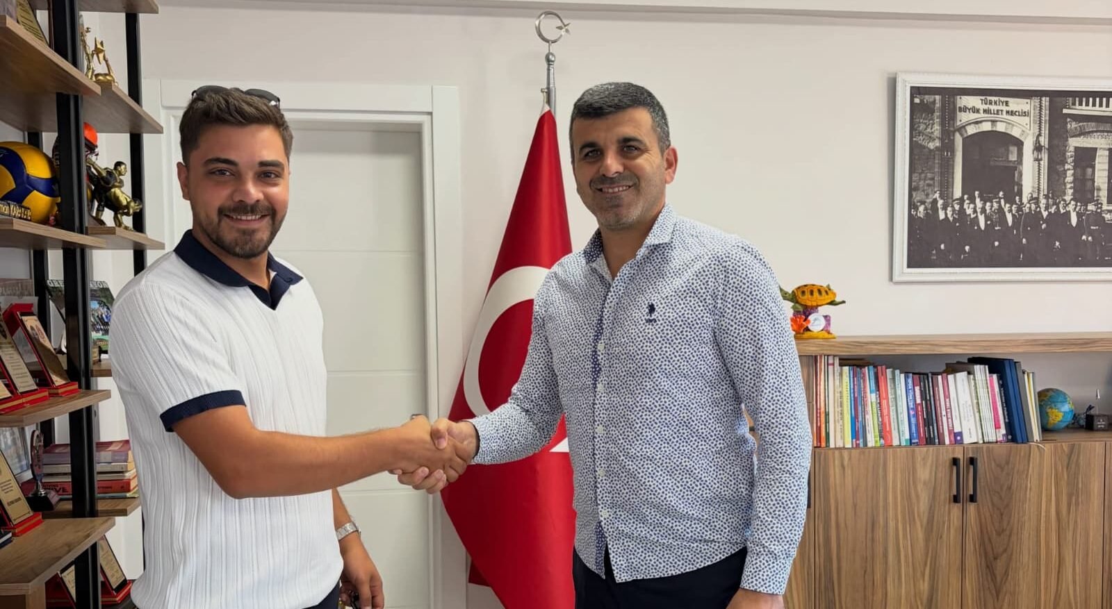 MANAVGAT ANADOLU LİSESİ’NE MODERN SPOR SALONU