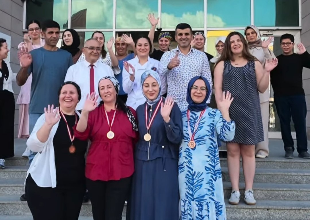 MANAVGAT’TA TATLI BİR İŞ BİRLİĞİ: PASTACILIK KURSUNUN İLK DÖNEMİ TAMAMLANDI